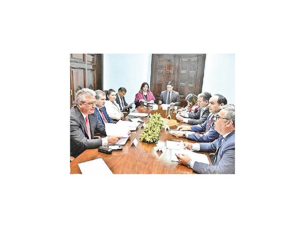 Rechazan recurso y ex ministro de la Corte puede retomar cargo