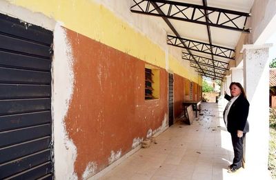 Remodelación de pabellón de escuela está paralizada - Interior - ABC Color