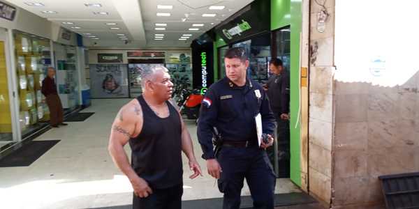 Expolicías argentinos son despojados de dinero y celulares durante violento asalto