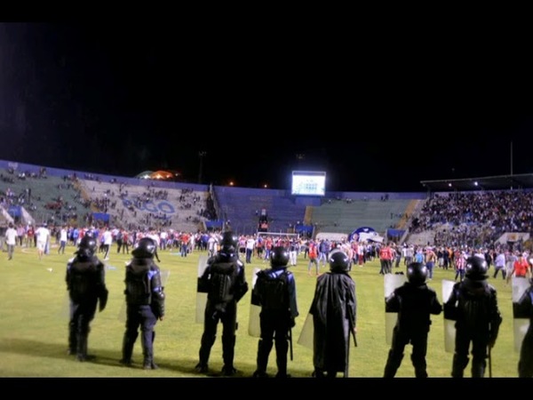 Diputado propone que policía ya no brinde cobertura en eventos deportivos