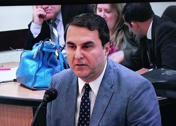 Exmandatario afirma que comisión está integrada por 'entreguistas'