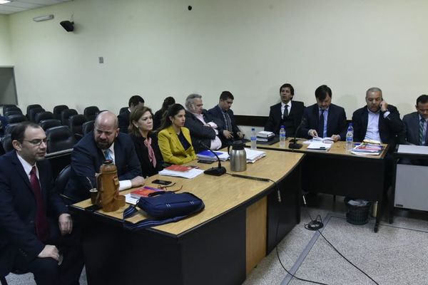 Jueza decidirá mañana si envía a juicio a Oviedo Matto, OGD y Lippmann - Nacionales - ABC Color