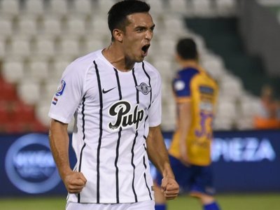 Alfio Oviedo suma su quinto doblete