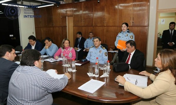 Corrupción y otros delitos cometidos policías: Interior apura trámite para que Asuntos Internos lo maneje el ministro - ADN Paraguayo