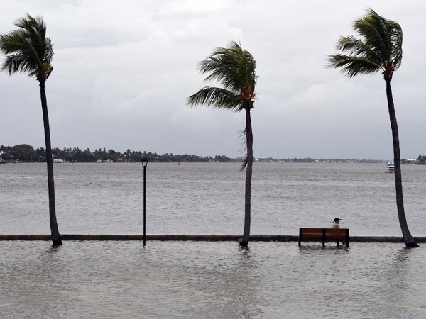 El 60% de la Bahama está bajo el agua por los efectos de Dorian