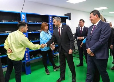 Presidente visita el “polo industrial de Luque” •