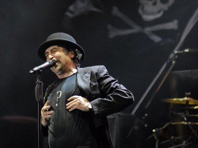 Sabina 70, el disco aniversario que repasa la trayectoria del cantante