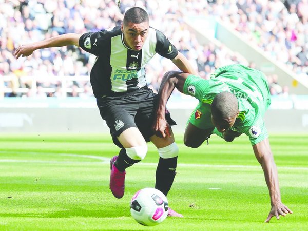 Críticas a Almirón por no poder EMBOCARLA