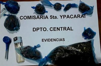 Arrestan a un hombre denunciado por vender droga a estudiantes - Nacionales - ABC Color