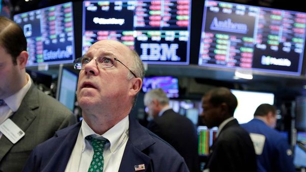 Bolsa de Buenos Aires cae más de 11% en segundo día de control
