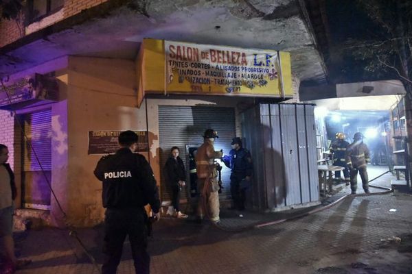 Vela de un altar causa un principio de incendio en zona del mercado - Nacionales - ABC Color