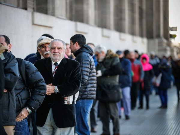 Las acciones argentinas se hunden, mientras el dólar permanece estable