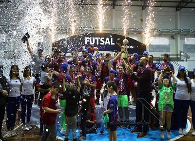 Pentacampeón y sin violencia