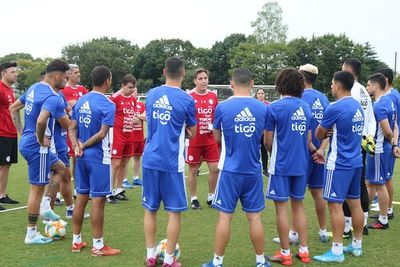 Berizzo prueba equipo para medir a Japón