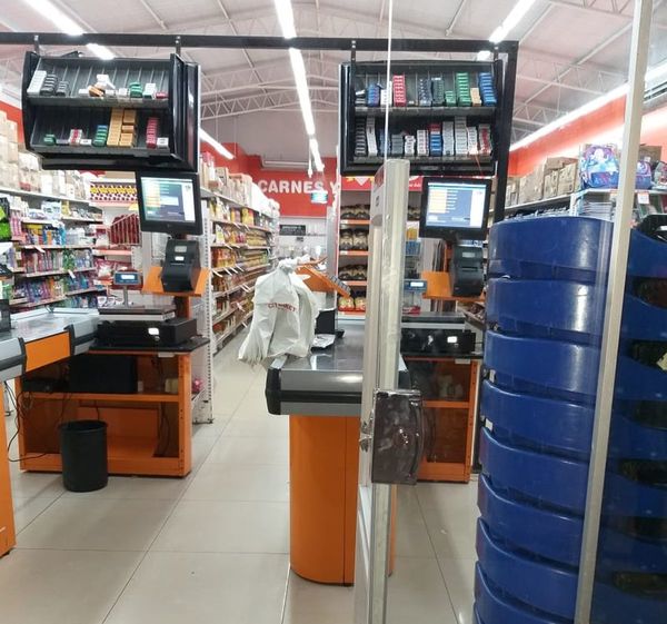 Malvivientes se llevan caja registradora de local comercial