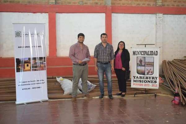 EBY entrega aportes para el servicio de agua potable en Yabebyry y Coratei - Digital Misiones
