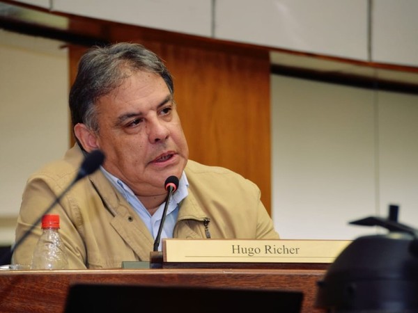 'Si la Cumbre de Poderes era para decir que tenemos que ajustarnos los cinturones, lo hubiesen hecho vía whatsapp', sostiene Hugo Richer