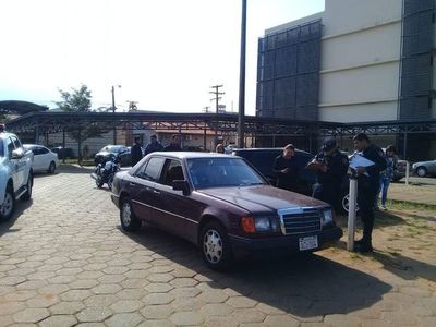 Madre dejó encerrada en automovil a su hija de dos años » Ñanduti