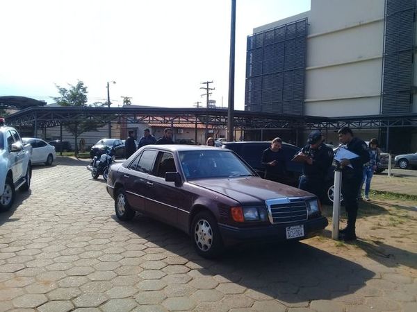 Madre dejó encerrada en automovil a su hija de dos años » Ñanduti