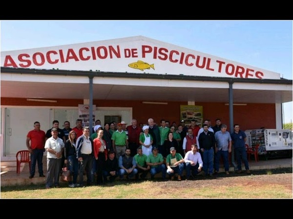 SCHMALKO VISITA LA ASOCIACIÓN DE PISCICULTORES DE NVA. ALBORADA