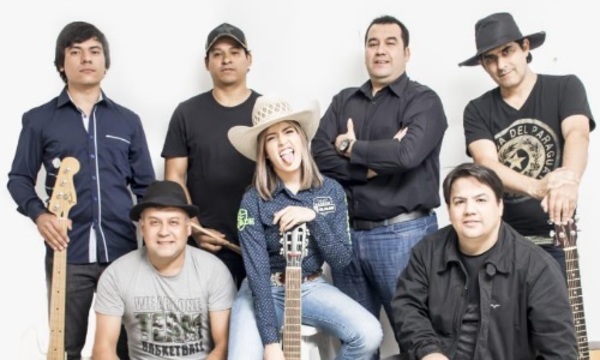 Mily “La kchorrita” feliz con su nuevo grupo