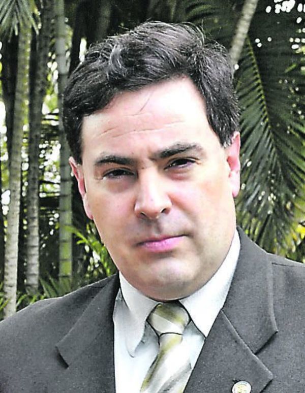 Acuerdo Itaipú: Algunos integrantes de Comisión de Notables tienen posiciones entreguistas, dicen - A La Gran 7-30 - ABC Color