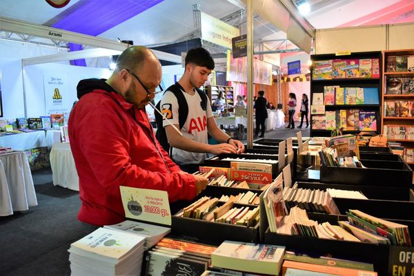 Entregarán 7000 mil libros en Libroferia de Encarnación