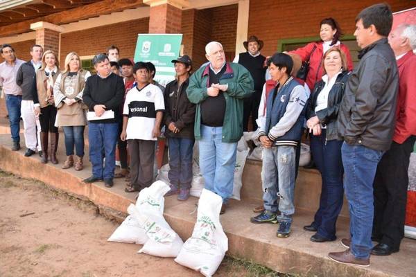 ENTREGAN KITS DE GRANOS A LA COMUNIDAD INDÍGENA GUAVIRAMI