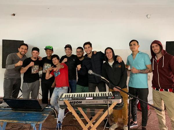 “Alta Gira”, la banda musical de reclusos conformada en Tacumbú
