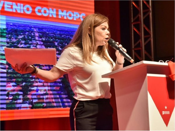 Piden aclarar si blanqueo a Zacarías Irún también beneficia a Sandra McLeod