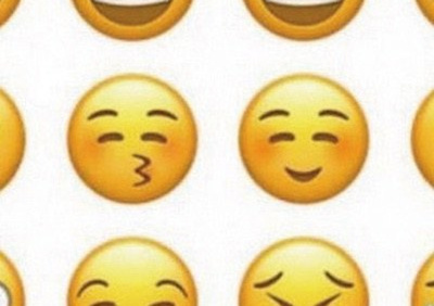 Los que usan emojis tienen más sexo