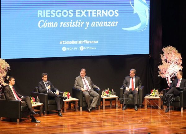 Economista dice que Paraguay está “condenado al éxito”
