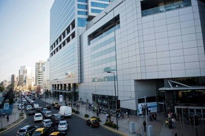 Un rascacielos de Chile en la mira por suicidios