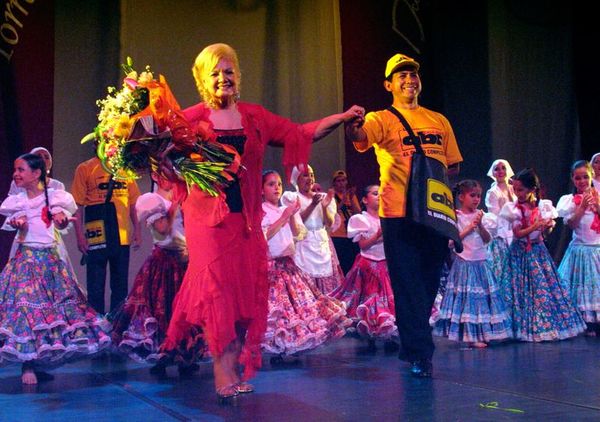 “Homenaje en vida” para la maestra Lilú Torres - Artes y Espectáculos - ABC Color