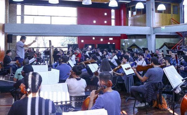 Una Noche de Película, con Luis Álvarez - Música - ABC Color