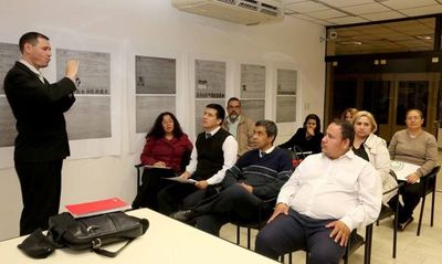 Se inicia el cuarto módulo del curso básico de lengua de señas
