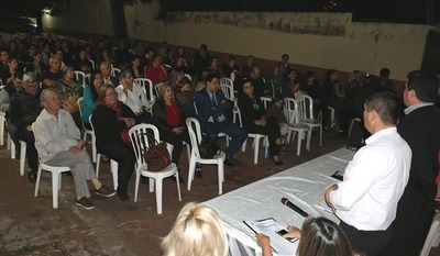 Docentes buscan nivelación salarial