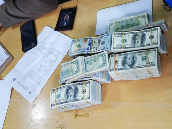 Detenido por intentar sacar del país USD 333.000 de manera irregular