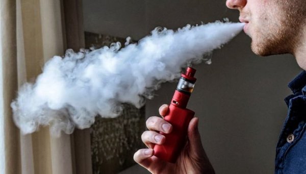 BUSCAN MODIFICAR LEY PARA CONTROLAR USO DEL VAPEADOR