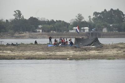 Pescadores anuncian “medidas drásticas” si no reciben G. 30 millones cada uno - Nacionales - ABC Color