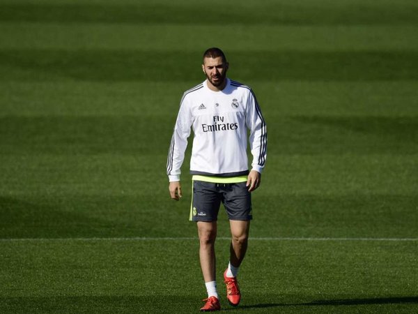 Benzema sigue siendo baja en el Real Madrid