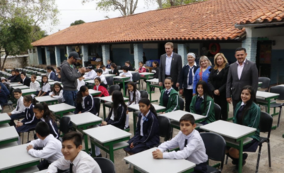 HOY / Petta celebra que niña podrá ser "You Tuber" tras donación de pupitre