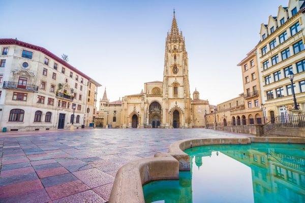 Estilo prerrománico impregnado en Oviedo