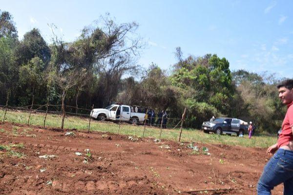 Campesinos huyeron antes la inminencia de desalojo en 3 de Mayo - Nacionales - ABC Color