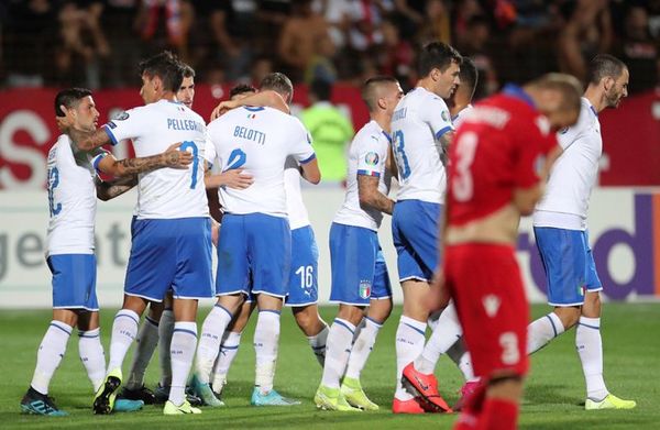 Italia, con pie y medio en la Eurocopa - Fútbol - ABC Color