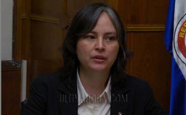 “Es la oportunidad que tiene Abdo para defender los intereses del país"