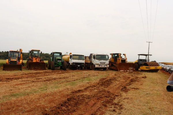 Inician pavimentación de 4 importantes tramos en Itapúa
