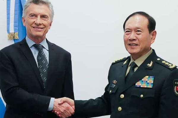 El presidente de Argentina forja lazos con ministro de defensa chino » Ñanduti