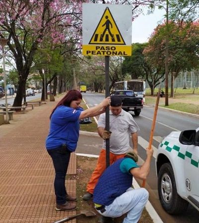 Señalizan pasos peatonales