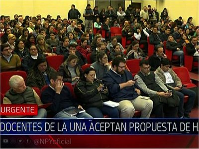 Docentes aceptan aumento escalonado de nivelación salarial